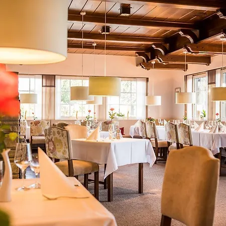 & Restaurant Seeschlosschen 4*